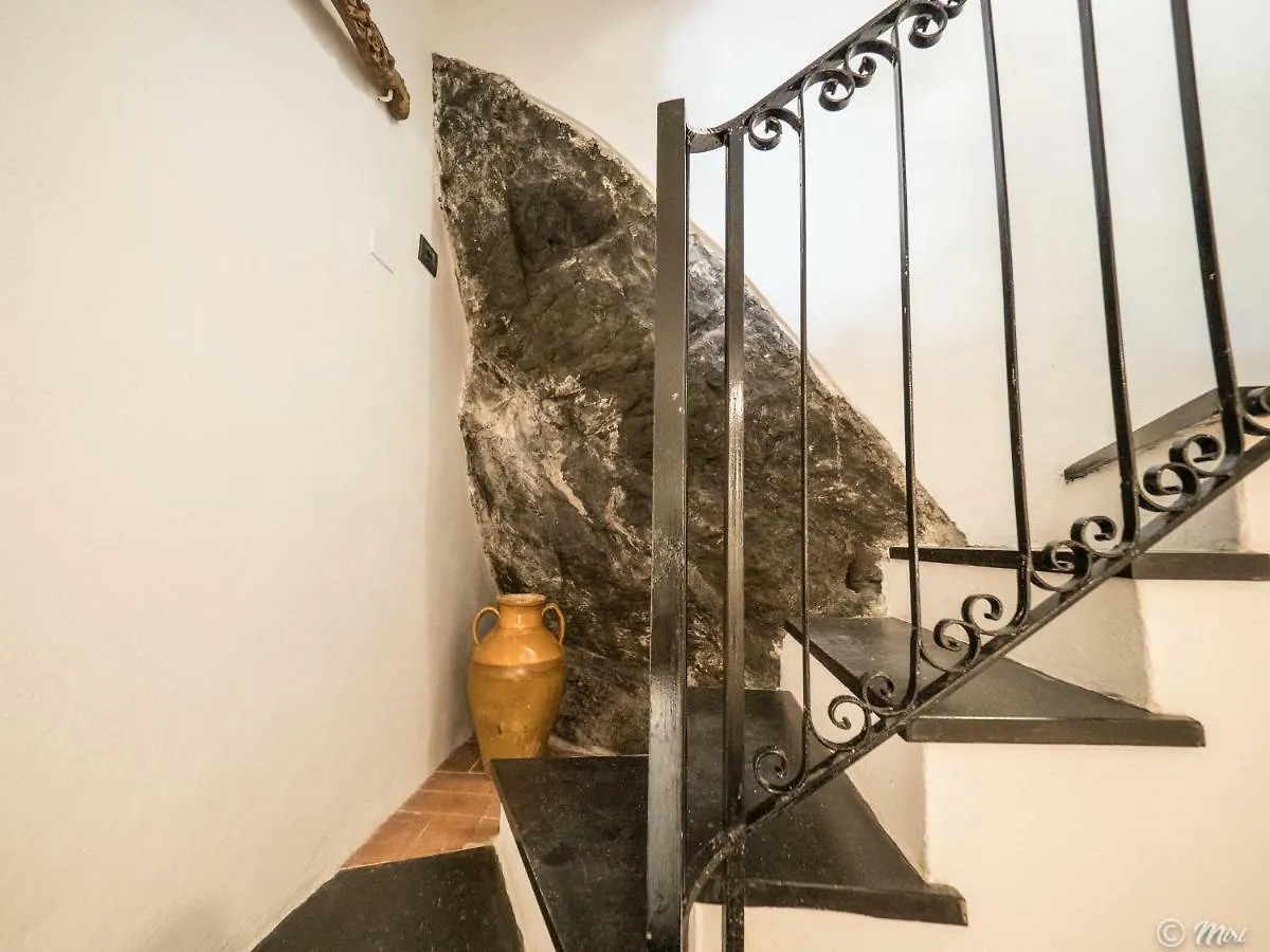 Refilea Sea View Tower Villa Βερνάτσα 0*,  Ιταλία