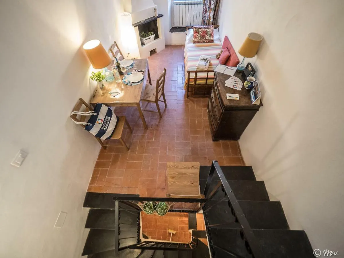 Refilea Sea View Tower Villa Vernazza 0*,